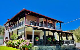 Anna Dani Apartments